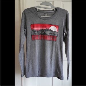 Utah Utes red rock gymnastics scenic mountain long sleeve gray shirt medium M